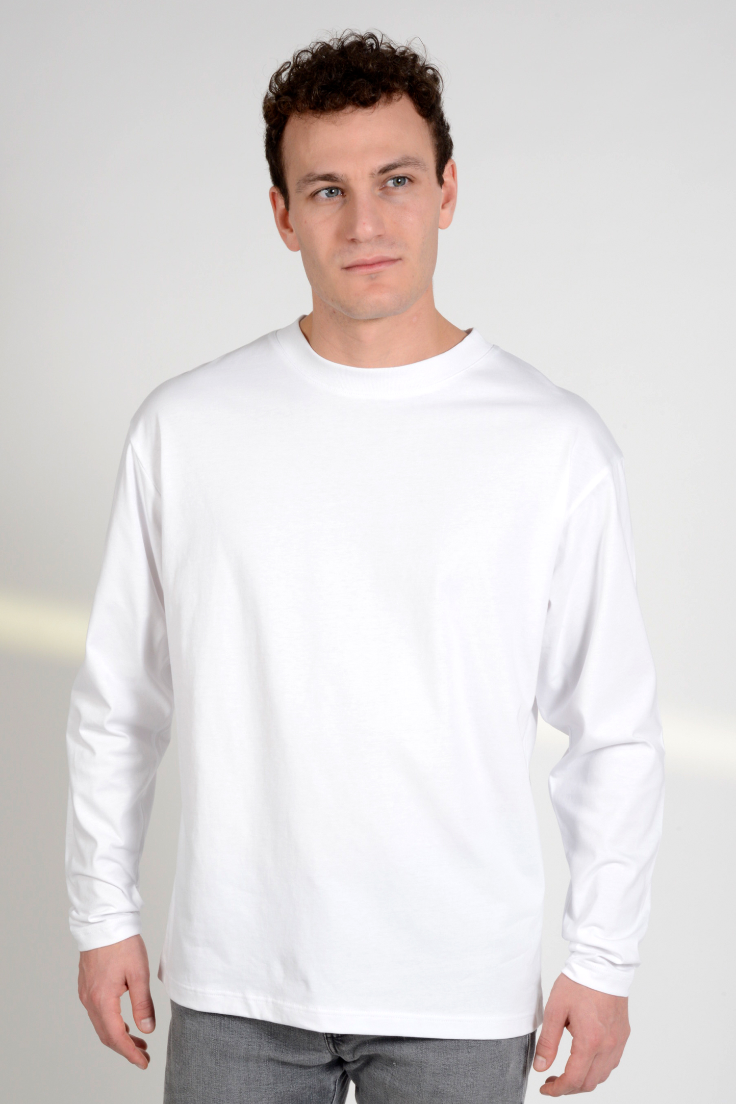 Unisex oversized long-sleeve T-shirt