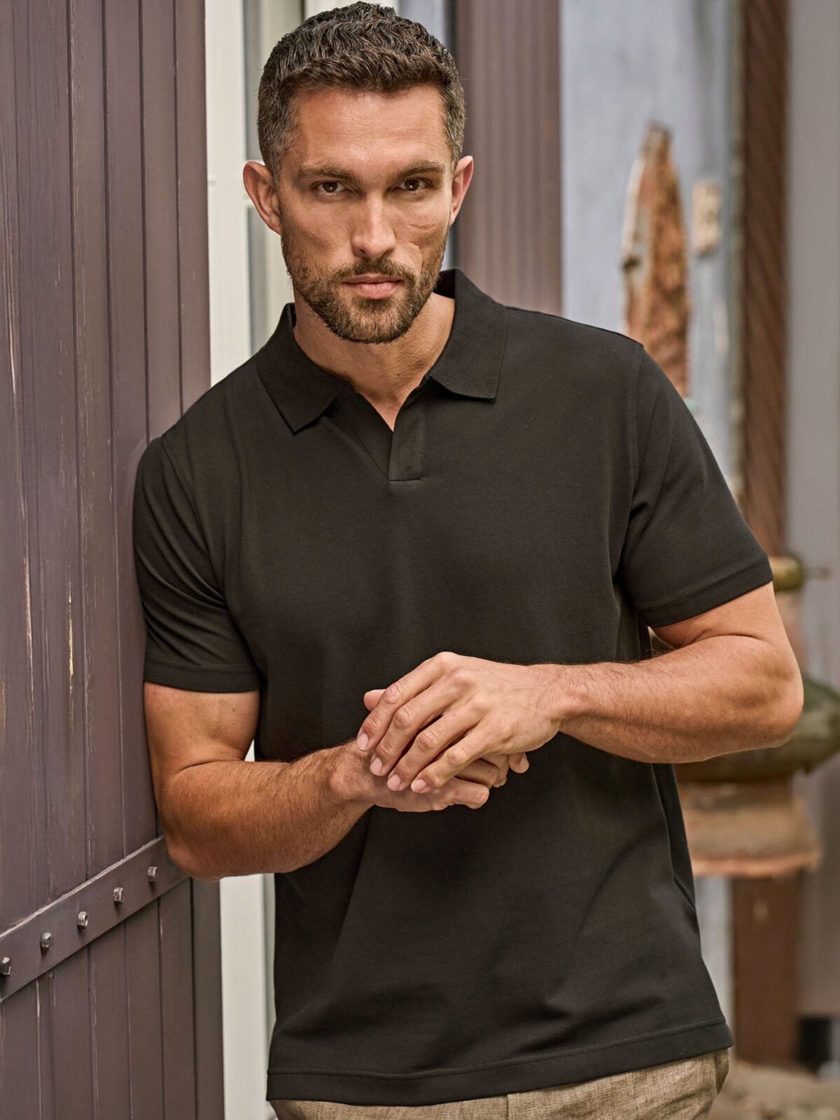 Luxe stretch polo met V-hals