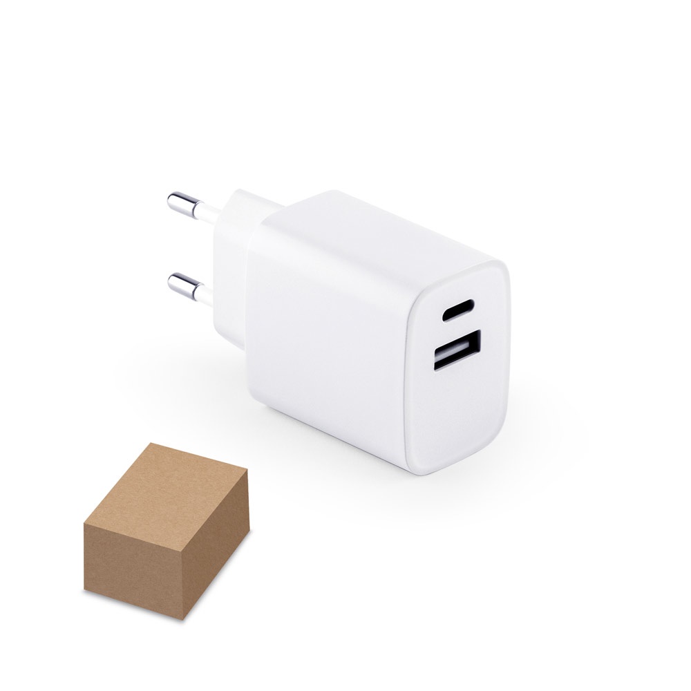 WEGENER. Voedingsadapter met 18W USB-A-poort en 20W USB-C-poort, gemaakt van gerecycled ABS (100% rABS).