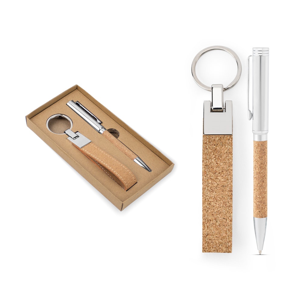 EVANS. Set consisting of a ballpoint pen and a keychain, both made of metal and cork.