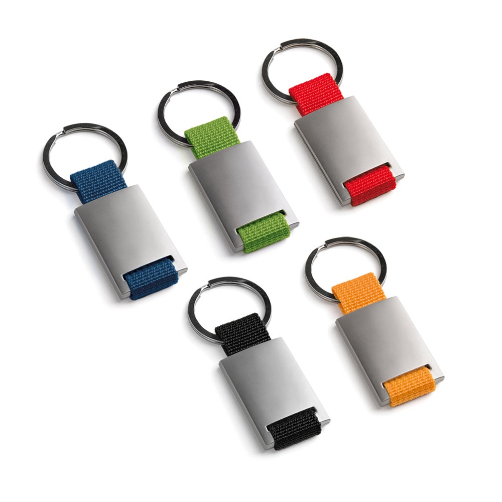 GRIPITCH. Metal and ribbon keychain
