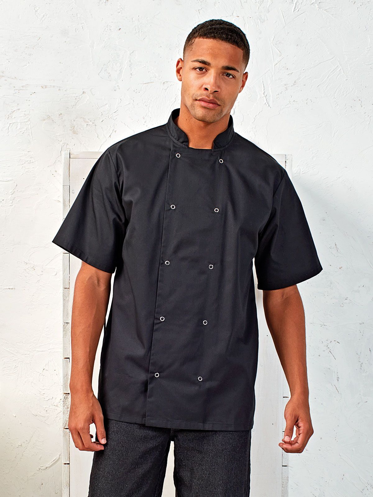 Chefkokjas met korte mouwen en studs aan de voorkant